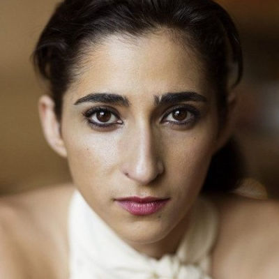 Alba Flores image